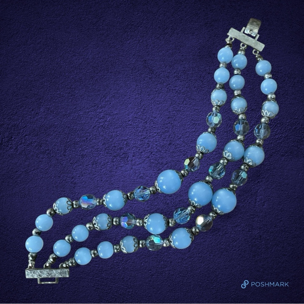 💖 Vintage Blue Moonglow Crystal Bracelet 💖